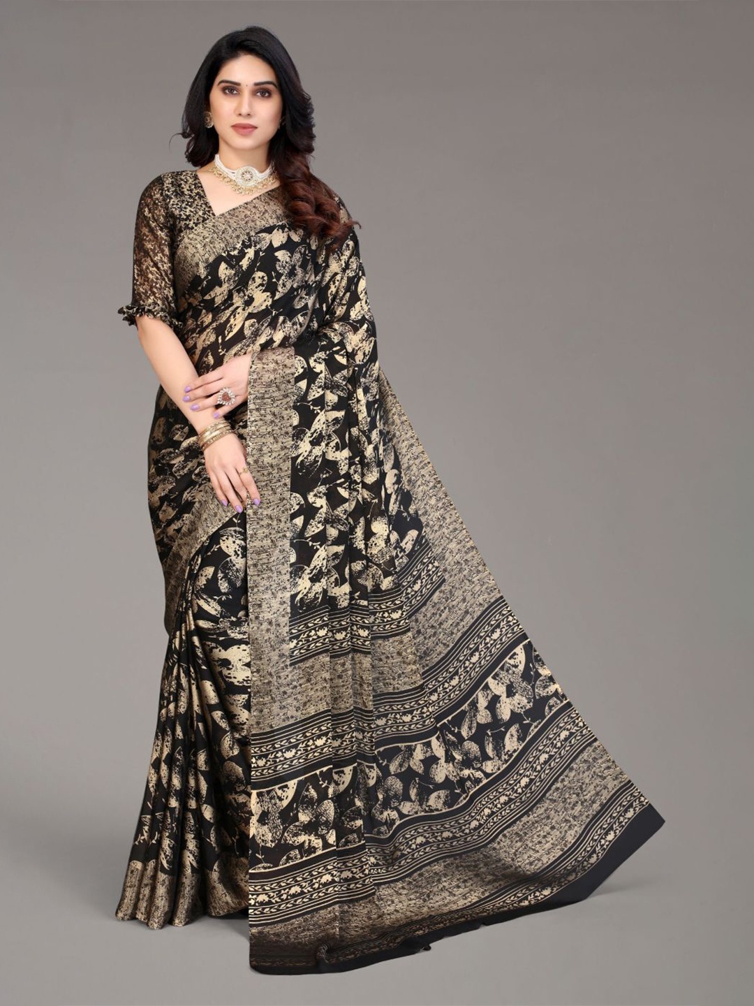 

FABMORA Floral Printed Poly Chiffon Saree, Black
