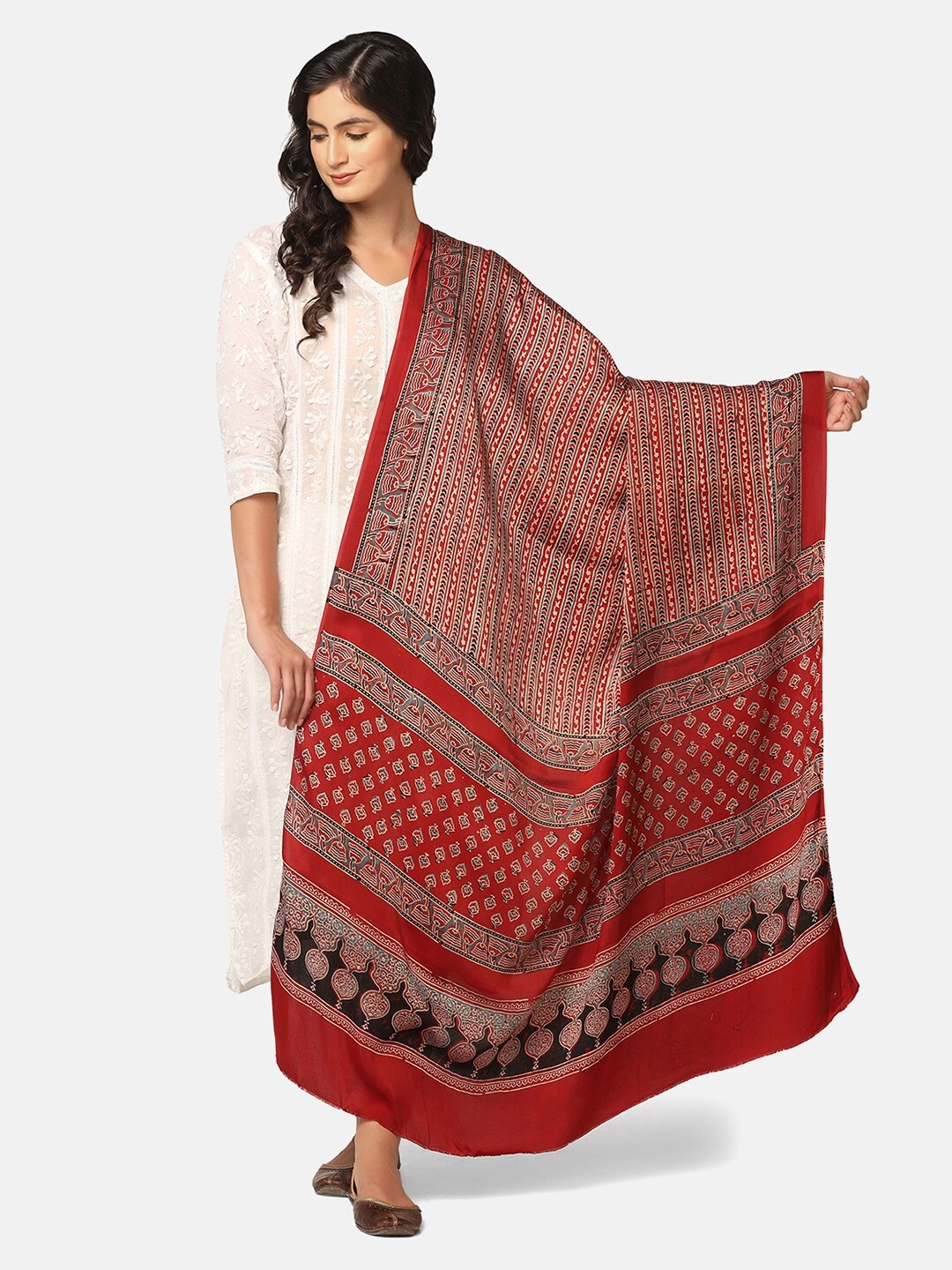 

THE WEAVE TRAVELLER Ethnic Motifs Block Printed Dupatta, Maroon