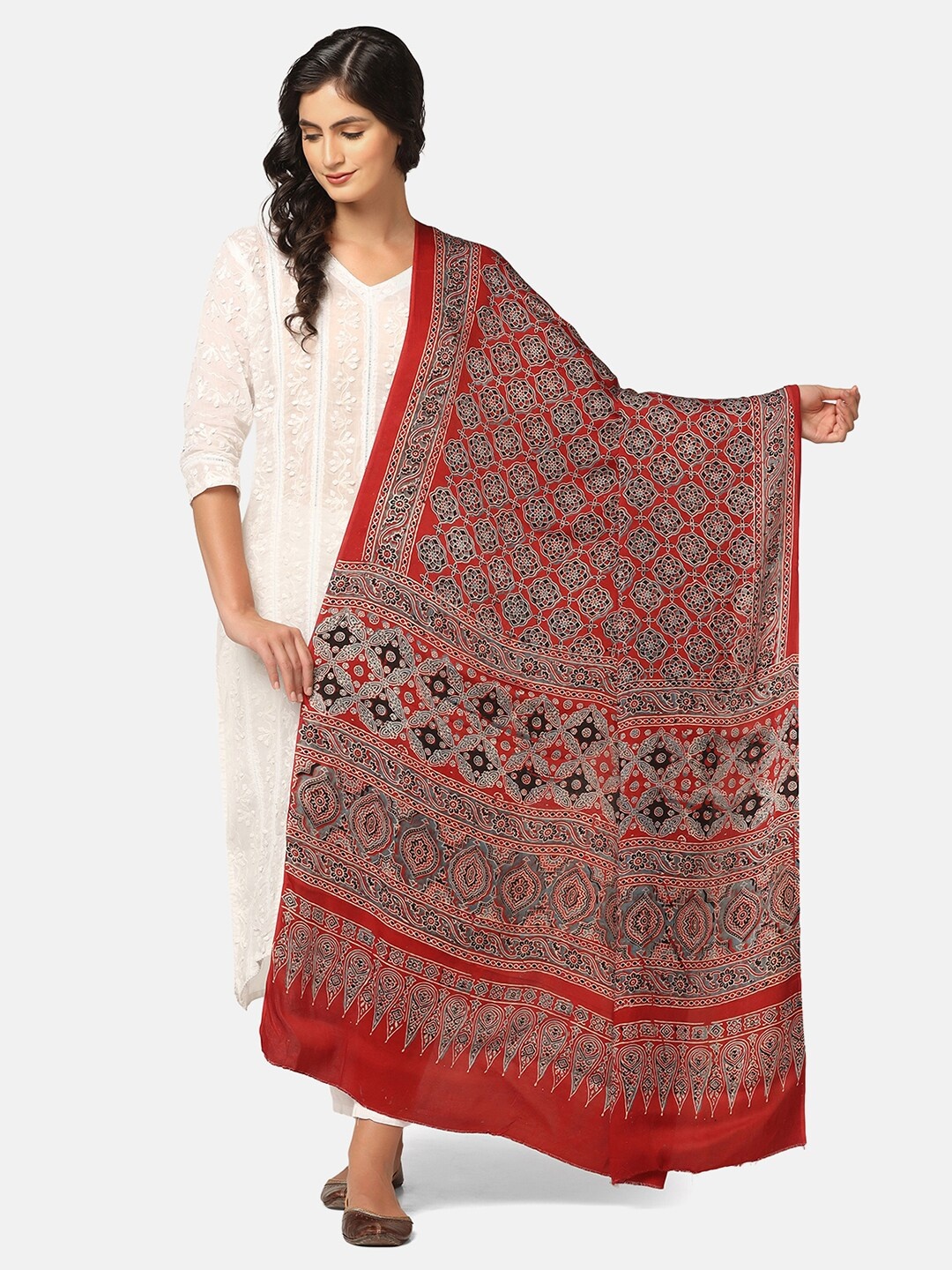 

THE WEAVE TRAVELLER Ethnic Motifs Printed Block Print Dupatta, Maroon
