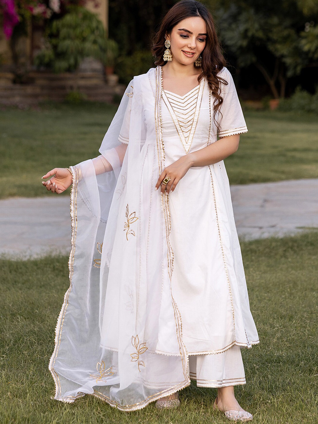 

Ambraee Yoke Design Panelled Gotta Patti Kurta With Palazzos & Dupatta, White