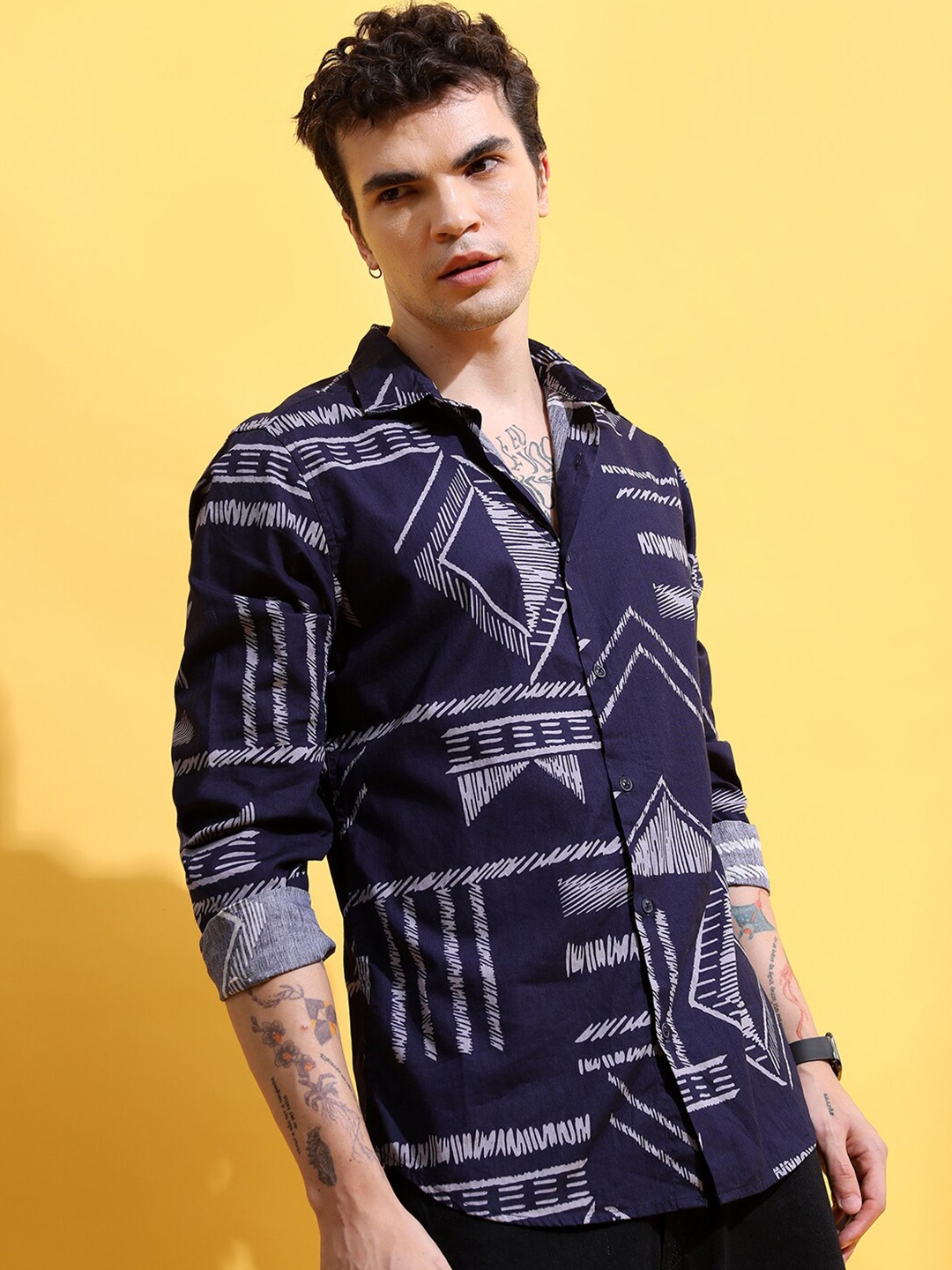 

HIGHLANDER Blue Slim Fit Abstract Printed Cotton Casual Shirt