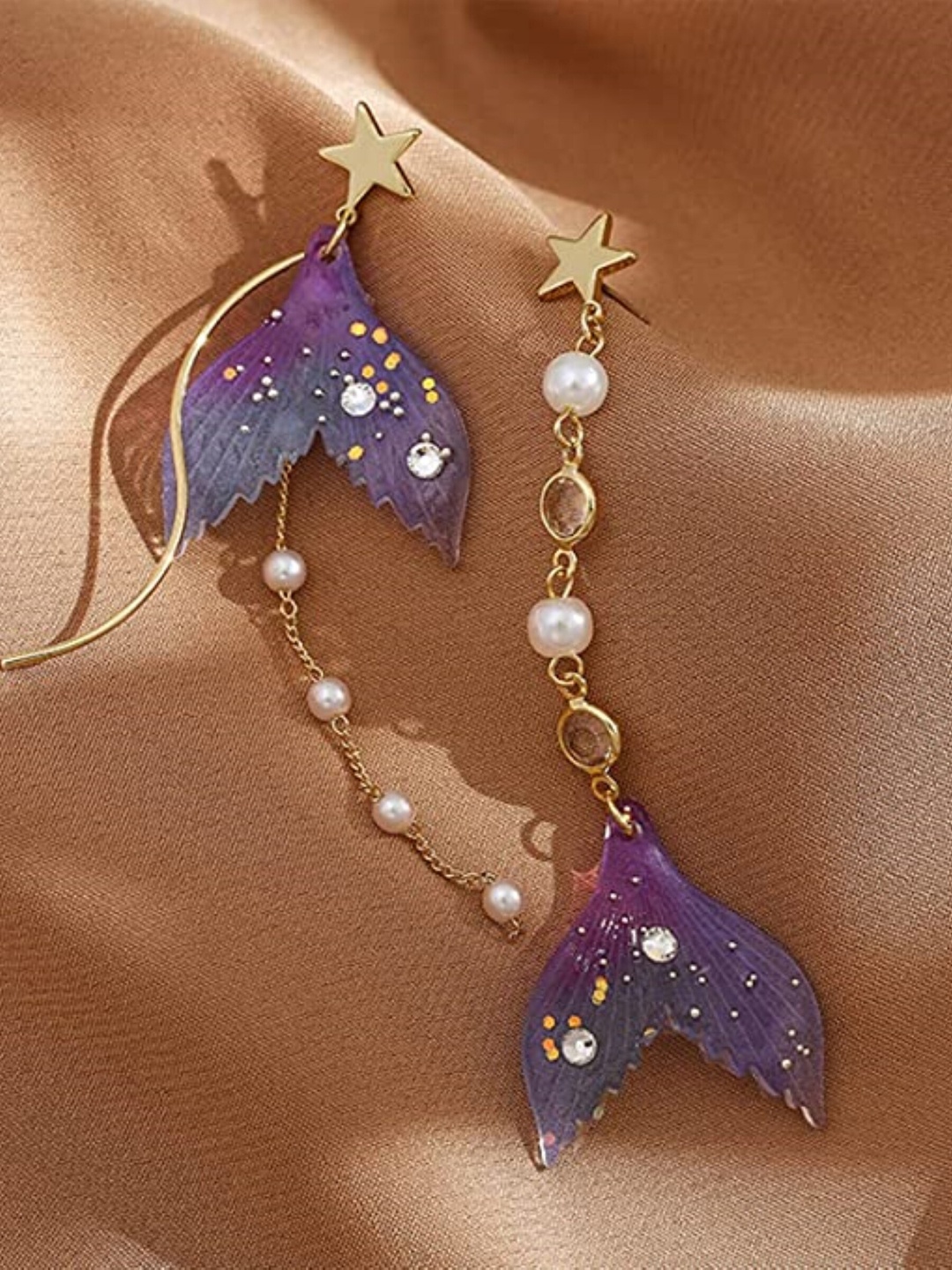 

EL REGALO Gold Plated Star Shaped Drop Earrings