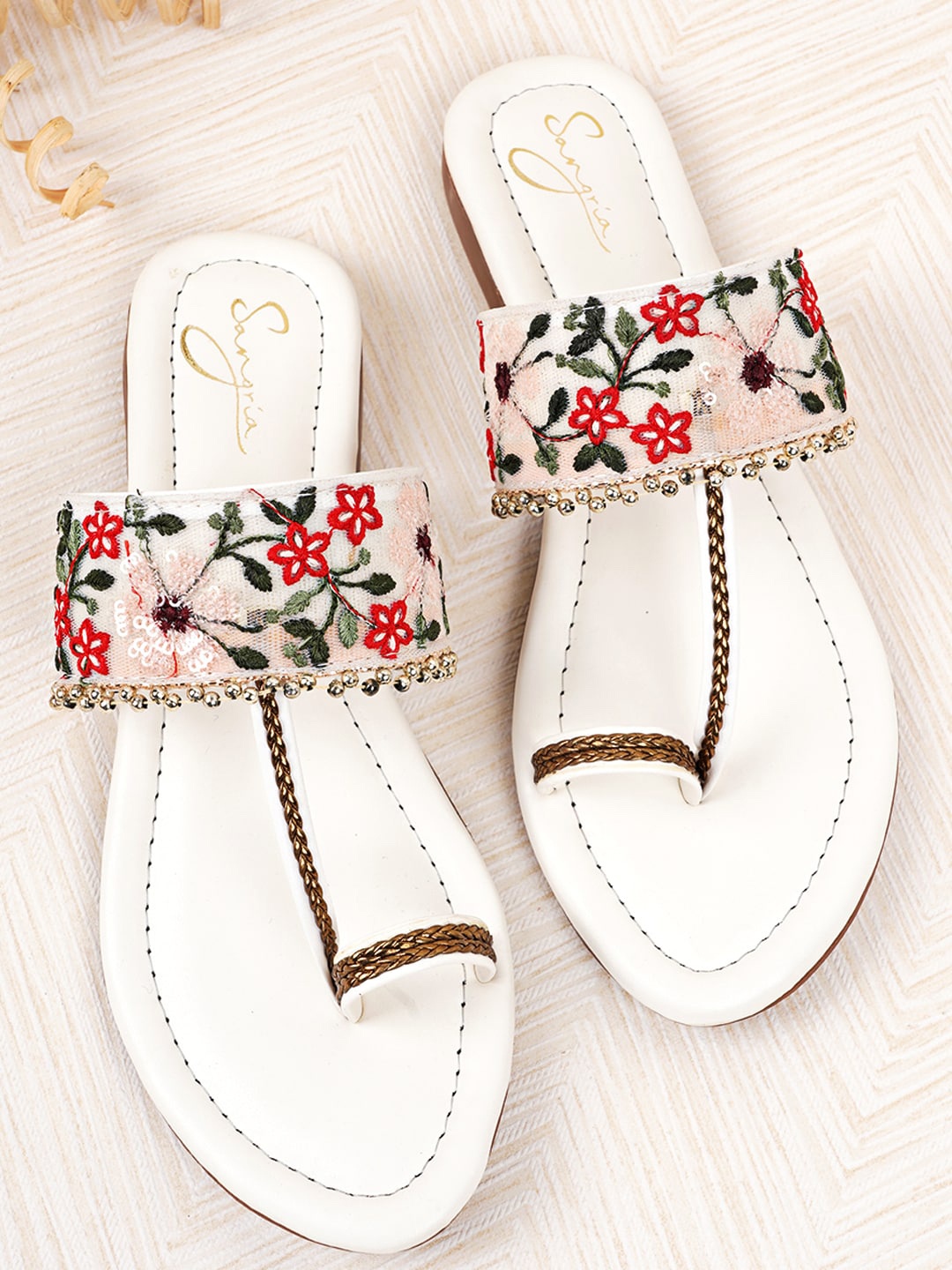 

Sangria Women White Embroidered Embellished One-Toe Flats