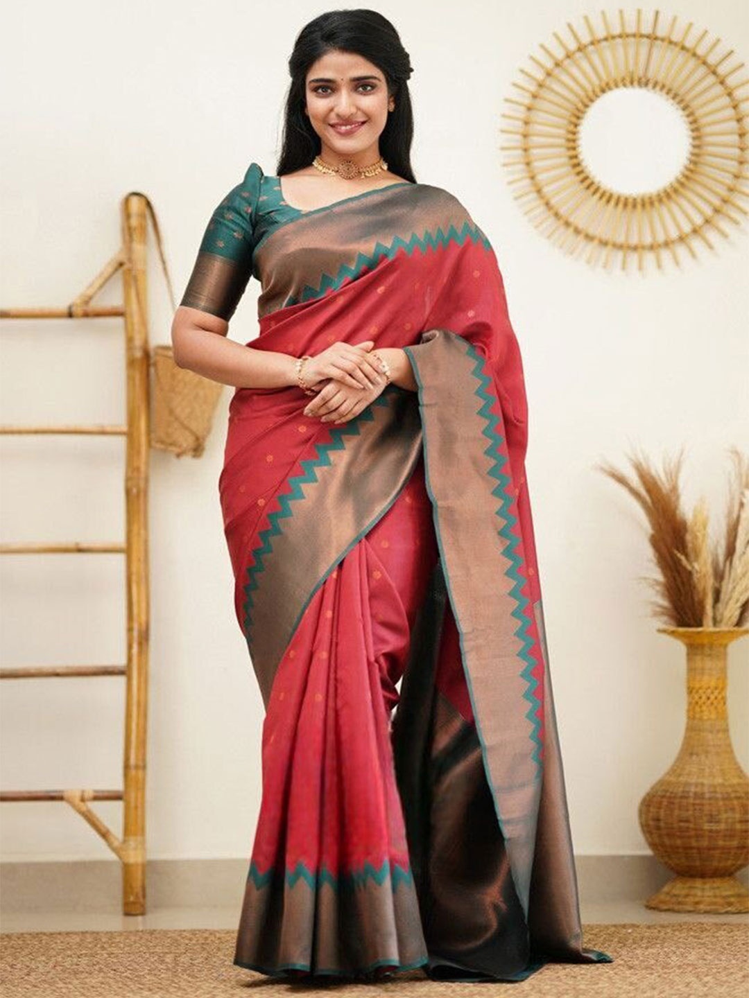 

TEREZA Woven Design Zari Pure Silk Kanjeevaram Saree, Maroon