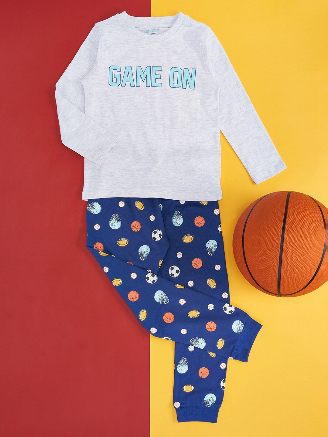 

Pantaloons Junior Boys Typography Printed T-Shirt With Lounge Pants, Grey