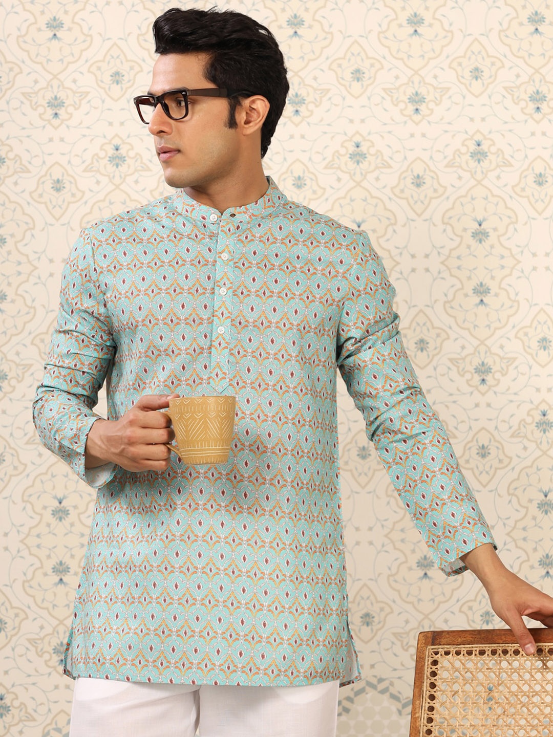 

Ode by House of Pataudi Blue Geometric Printed Mandarin Collar Kurta