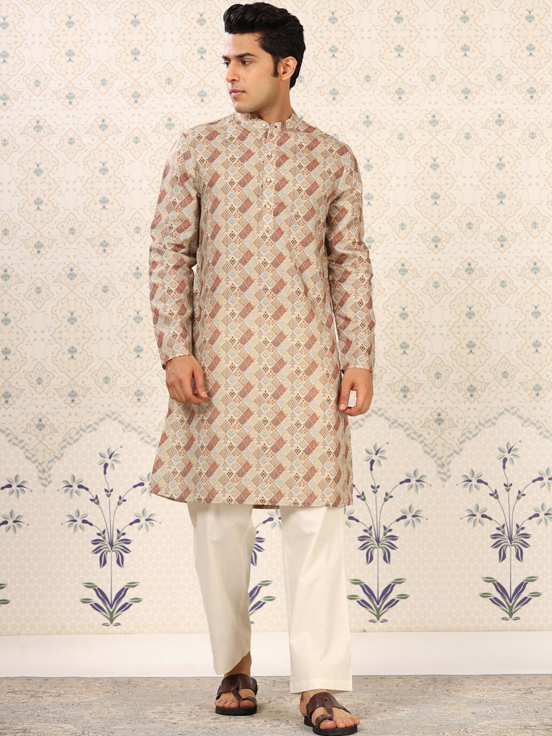 

Ode by House of Pataudi Beige Ethnic Motifs Printed Regular Kurta with Pyjamas