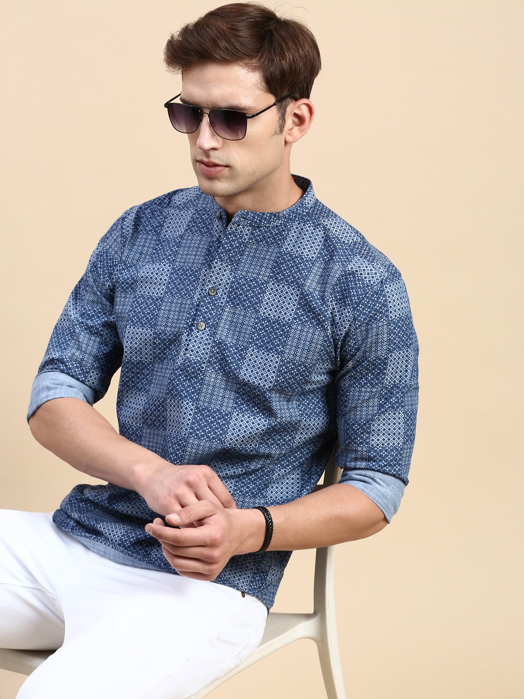 

SHOWOFF Mandarin Collar Abstract Printed Straight Kurta, Blue