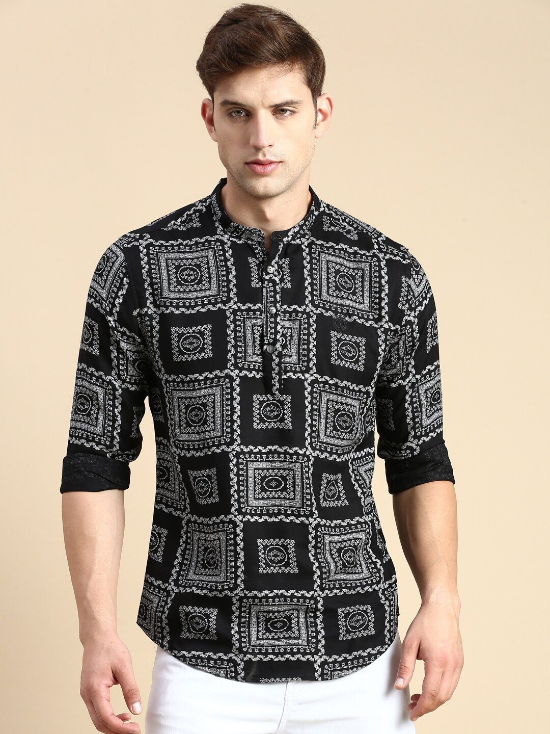 

SHOWOFF Mandarin Collar Ethnic Printed Straight Kurta, Black