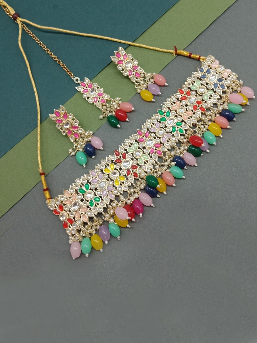 

AASHISH IMITATION Gold-Plated Kundan Studed & Beaded Choker Set, White