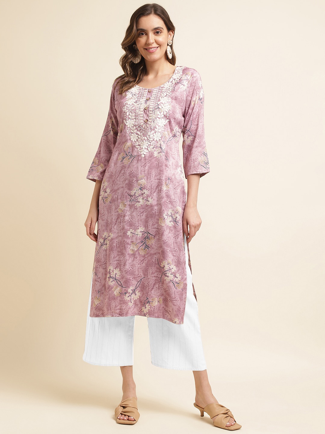 

Ishin Purple Ethnic Motifs Printed Thread Work Kurta