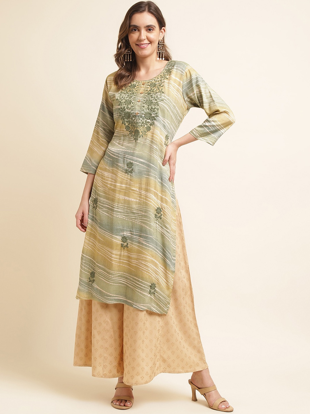 

Ishin Green Printed Sequinned Straight Kurta