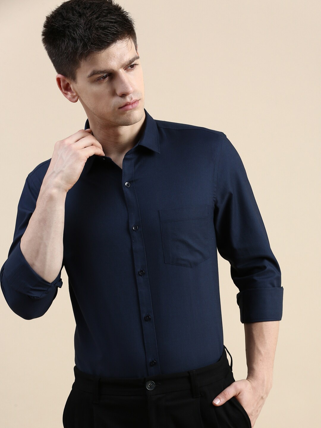 

INVICTUS Spread Collar Comfort Slim Fit Formal Shirt, Navy blue