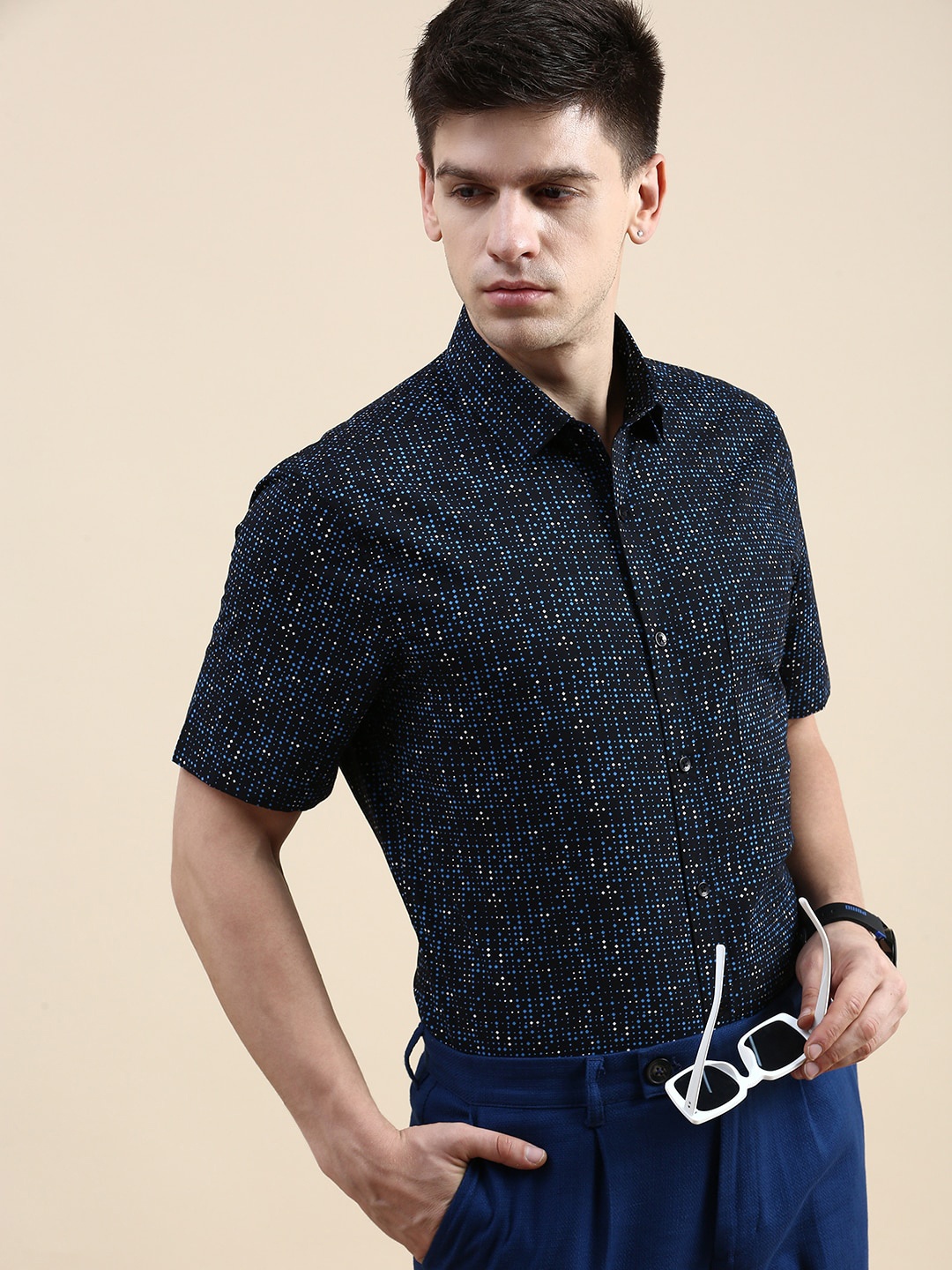 

INVICTUS Comfort Slim Fit Micro Ditsy Printed Formal Shirt, Black