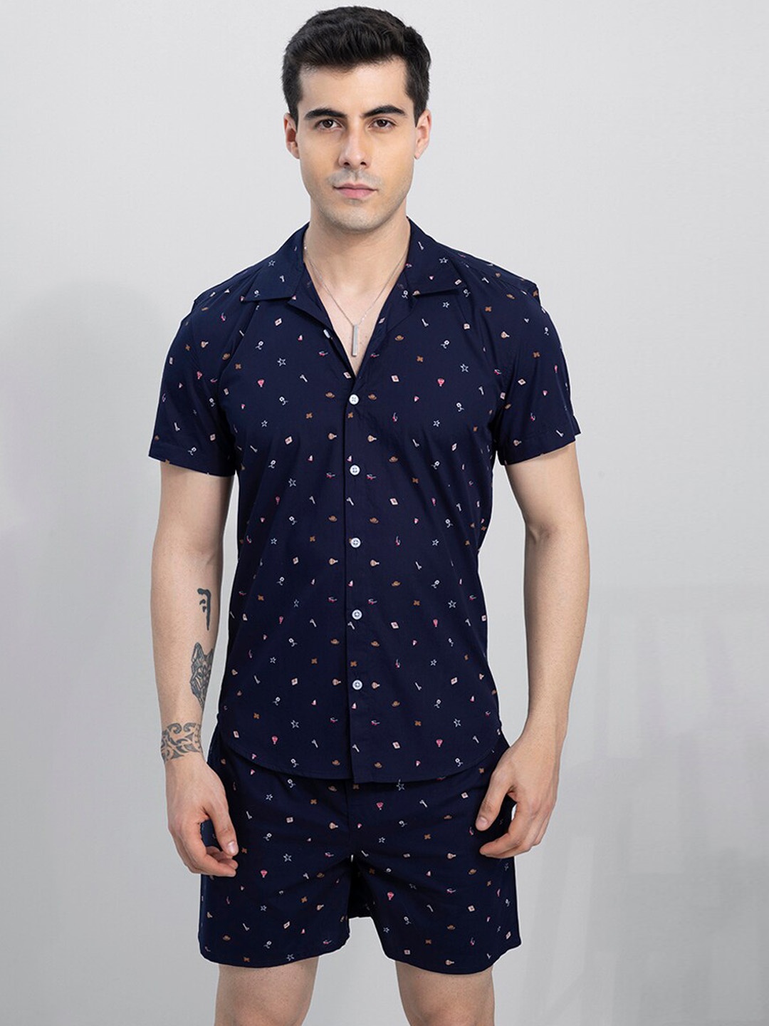 

Snitch Men Navy Blue Printed Pure Cotton Shirt With Shorts