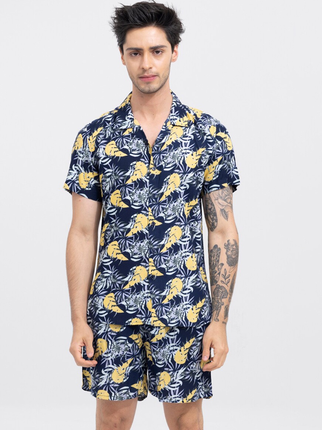 

Snitch White & Yellow Tropical Printed Shirt & Shorts, Navy blue