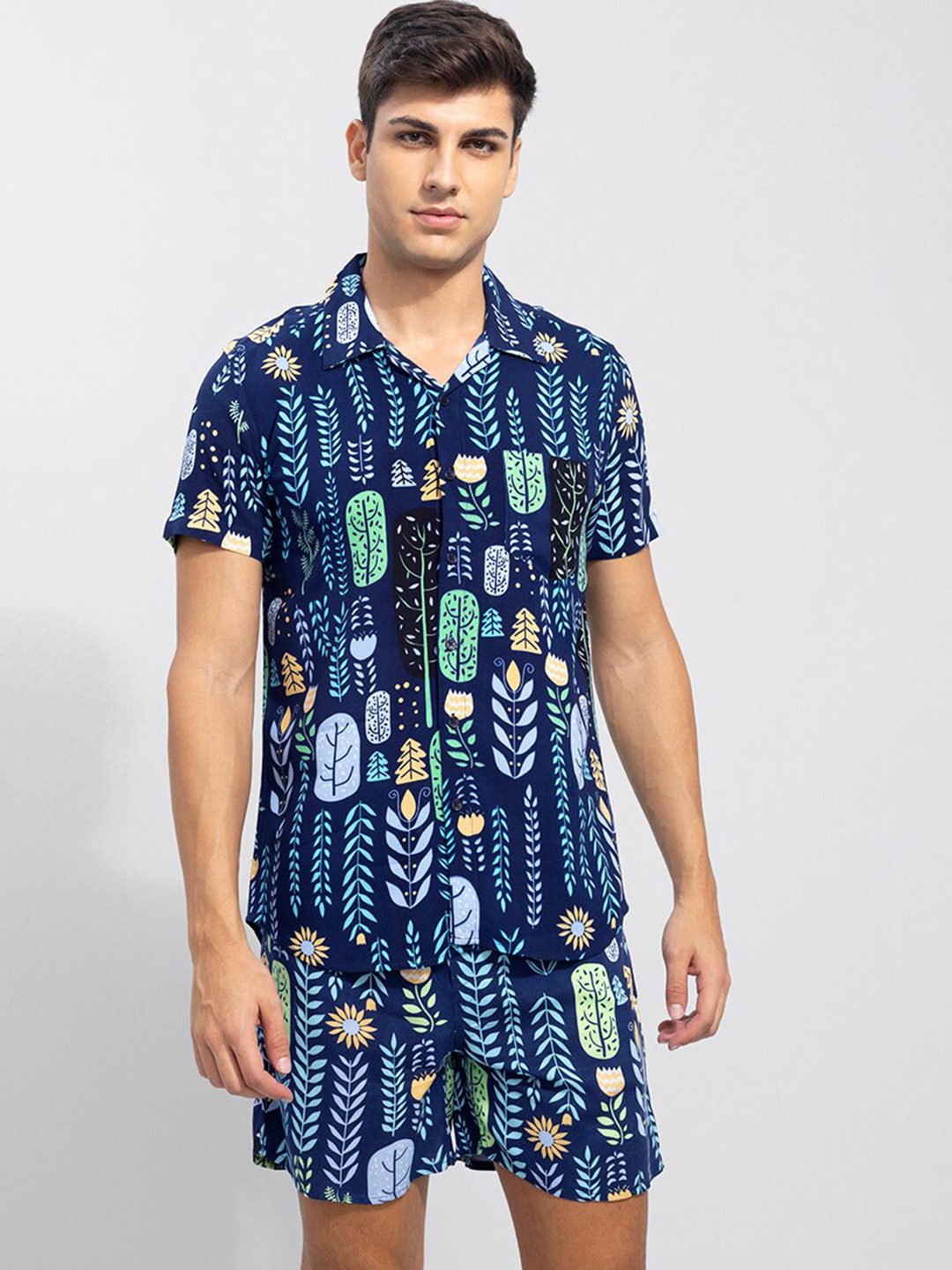 

Snitch Men Printed Shirt with Shorts, Navy blue