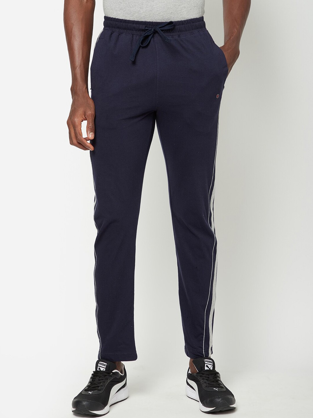 

SPORTO Men Side Striped Mid-Rise Track Pants, Navy blue