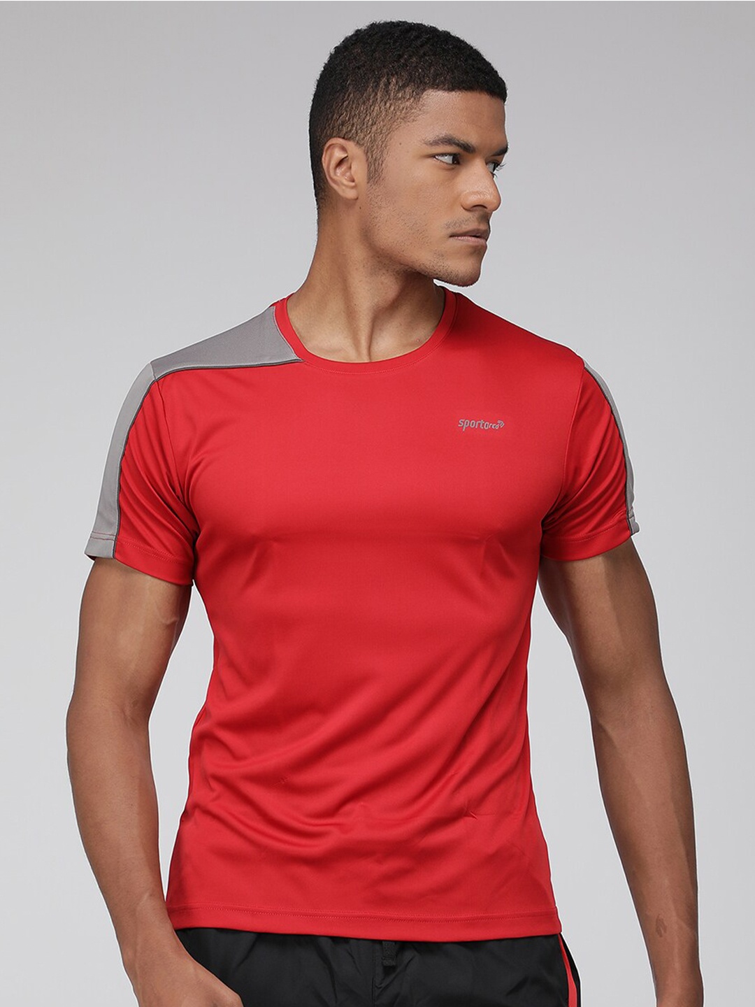 

SPORTO Round Neck Slim Fit T-shirt, Red