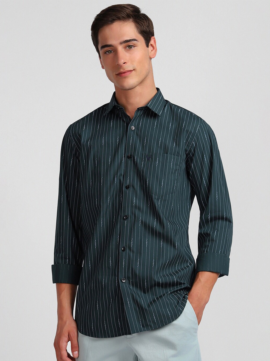 

Allen Solly Slim Fit Opaque Striped Pure Cotton Casual Shirt, Green