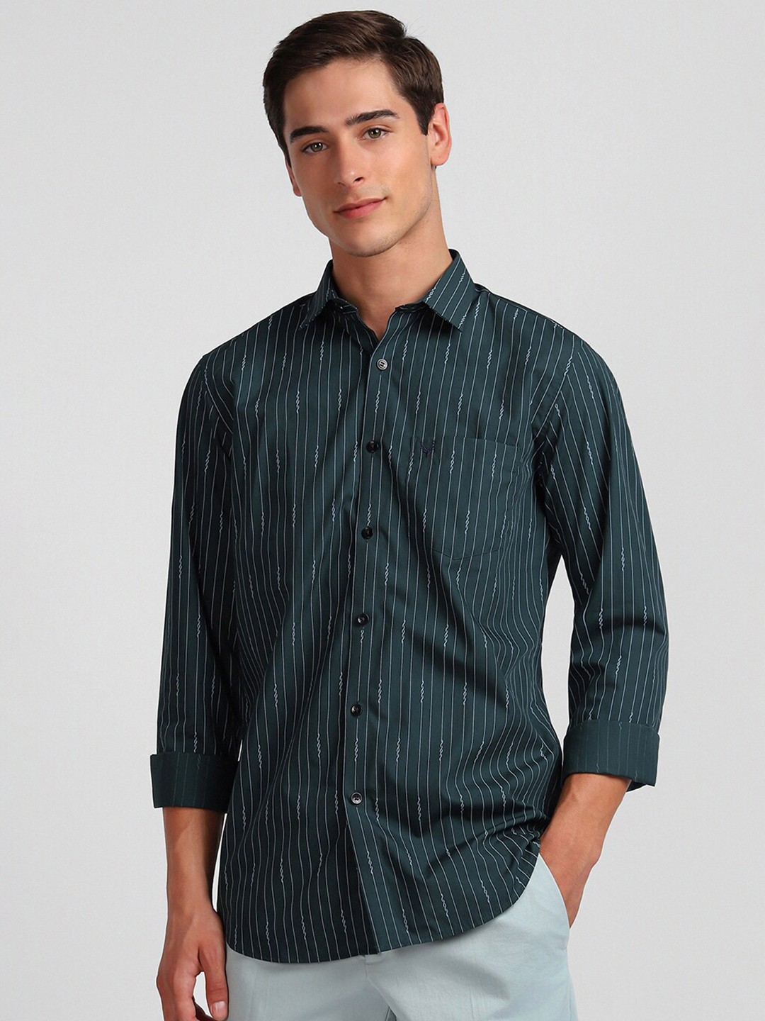 

Allen Solly Slim Fit Opaque Striped Pure Cotton Casual Shirt, Green