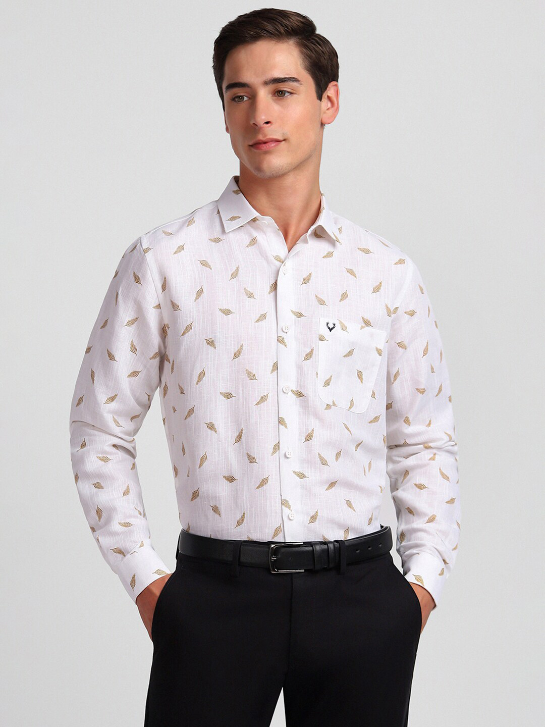 

Allen Solly Slim Fit Conversational Printed Cotton Linen Casual Shirt, White