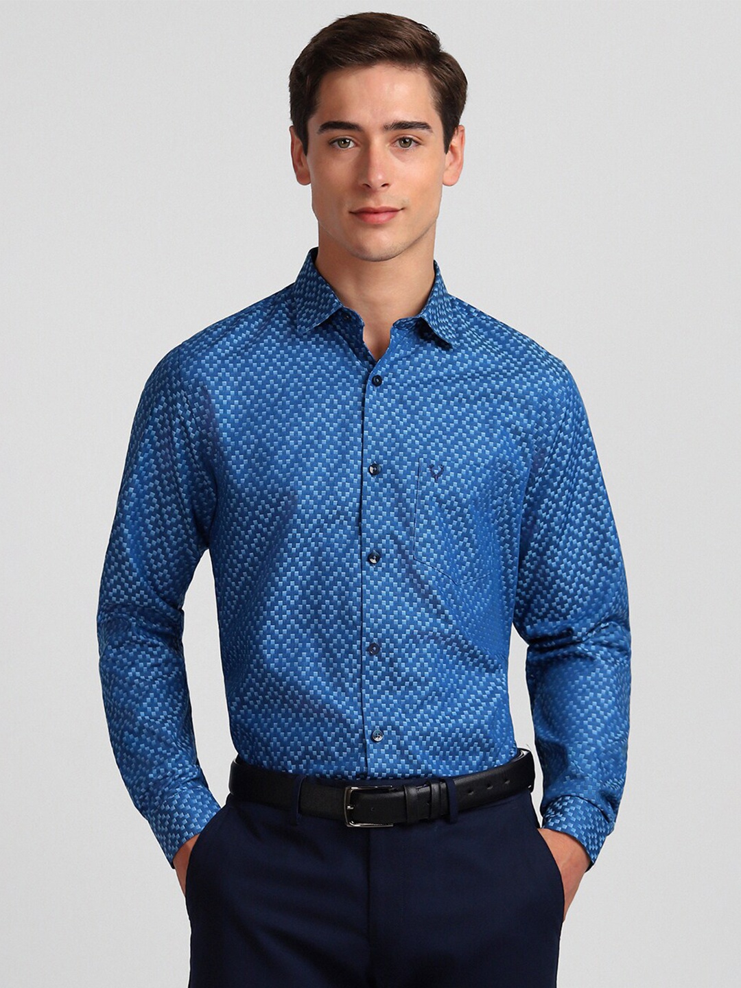 

Allen Solly Slim Fit Opaque Micro Ditsy Printed Pure Cotton Casual Shirt, Blue