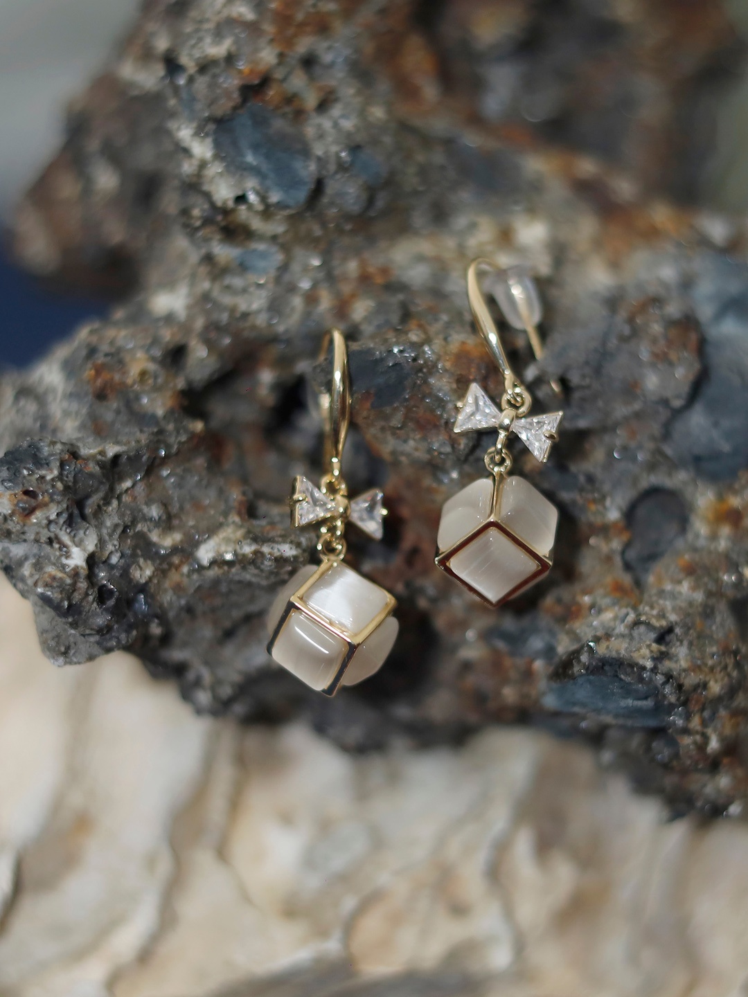 

Maansh Gold-Plated Contemporary Drop Earrings, Off white