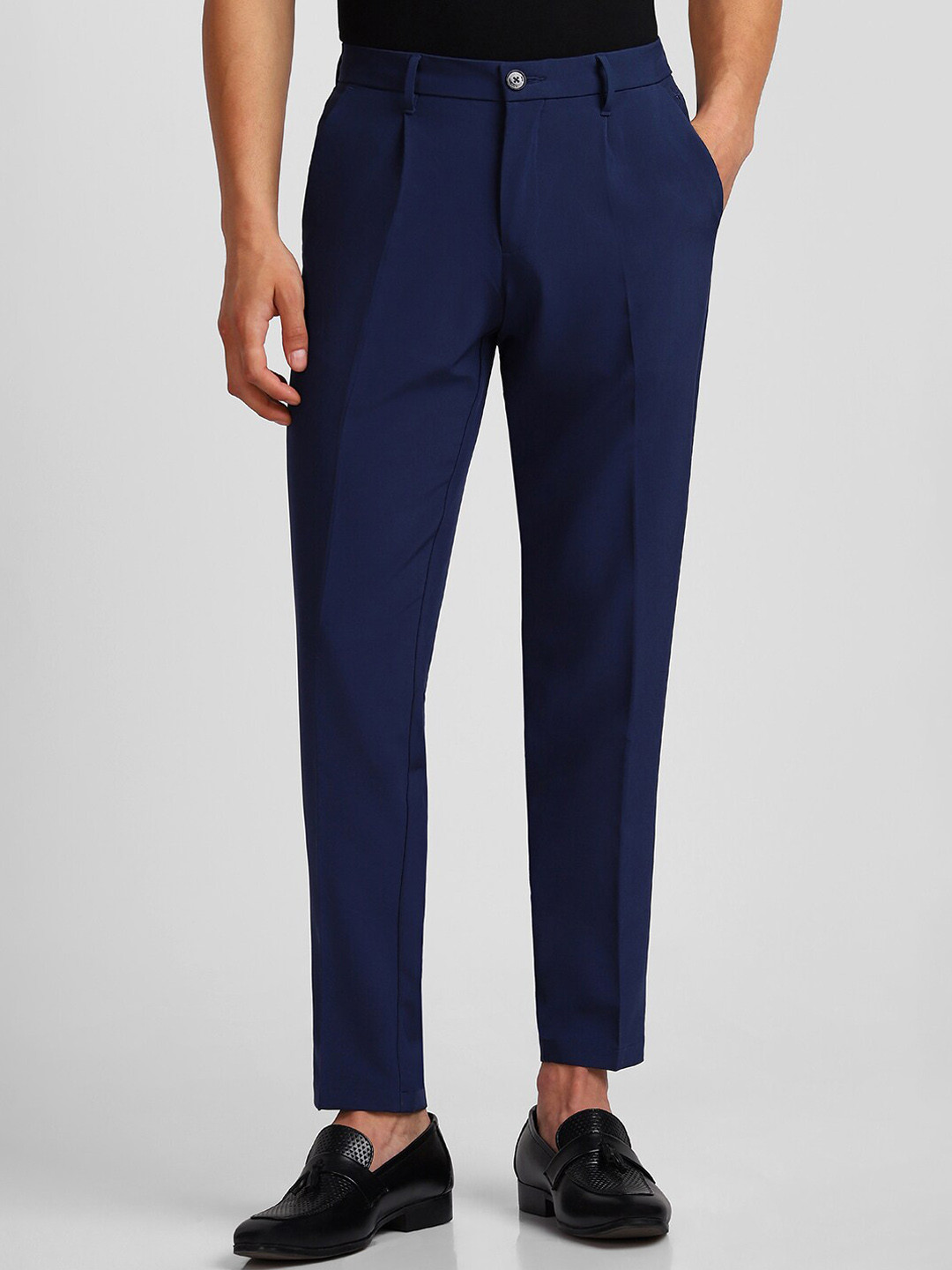 

Allen Solly Men Slim Fit Pleated Regular Trousers, Navy blue