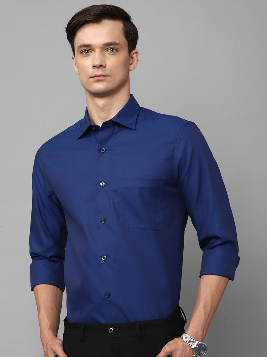 

Louis Philippe Spread Collar Pure Cotton Formal Shirt, Blue