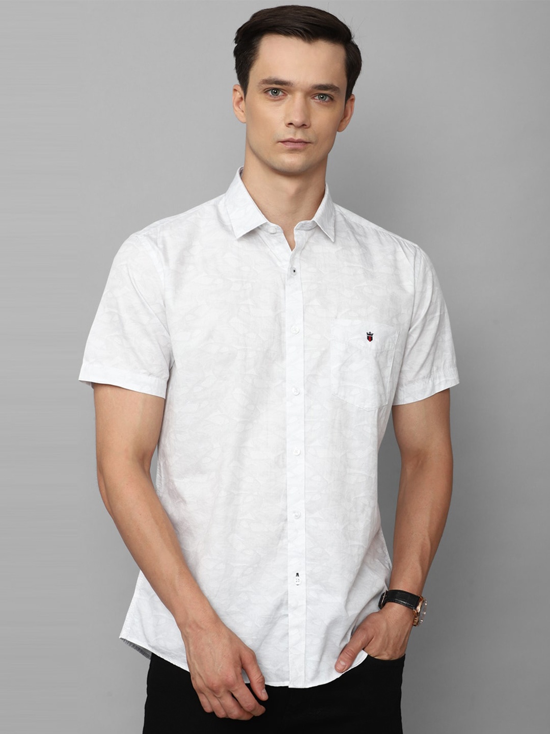 

Louis Philippe Sport Slim Fit Opaque Printed Pure Cotton Casual Shirt, White