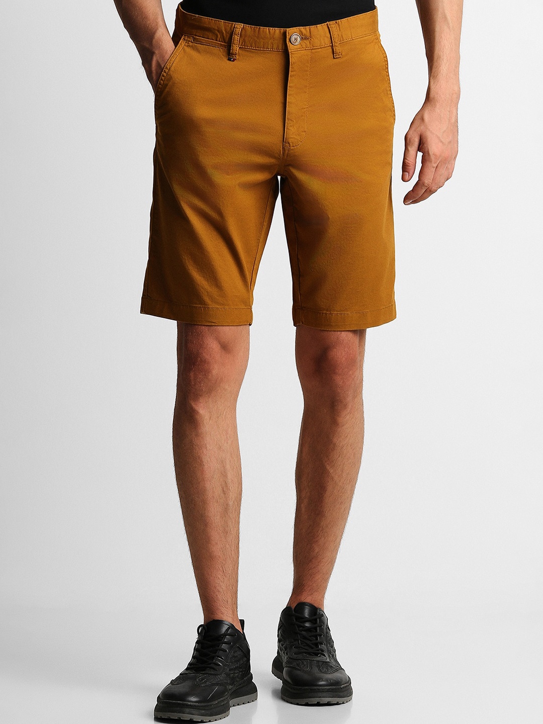 

Louis Philippe Sport Men Mid-Rise Slim Fit Shorts, Brown