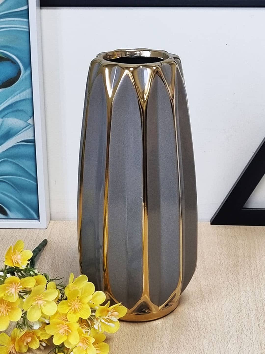 

Art Street Grey Ribbed Flower Table Vase