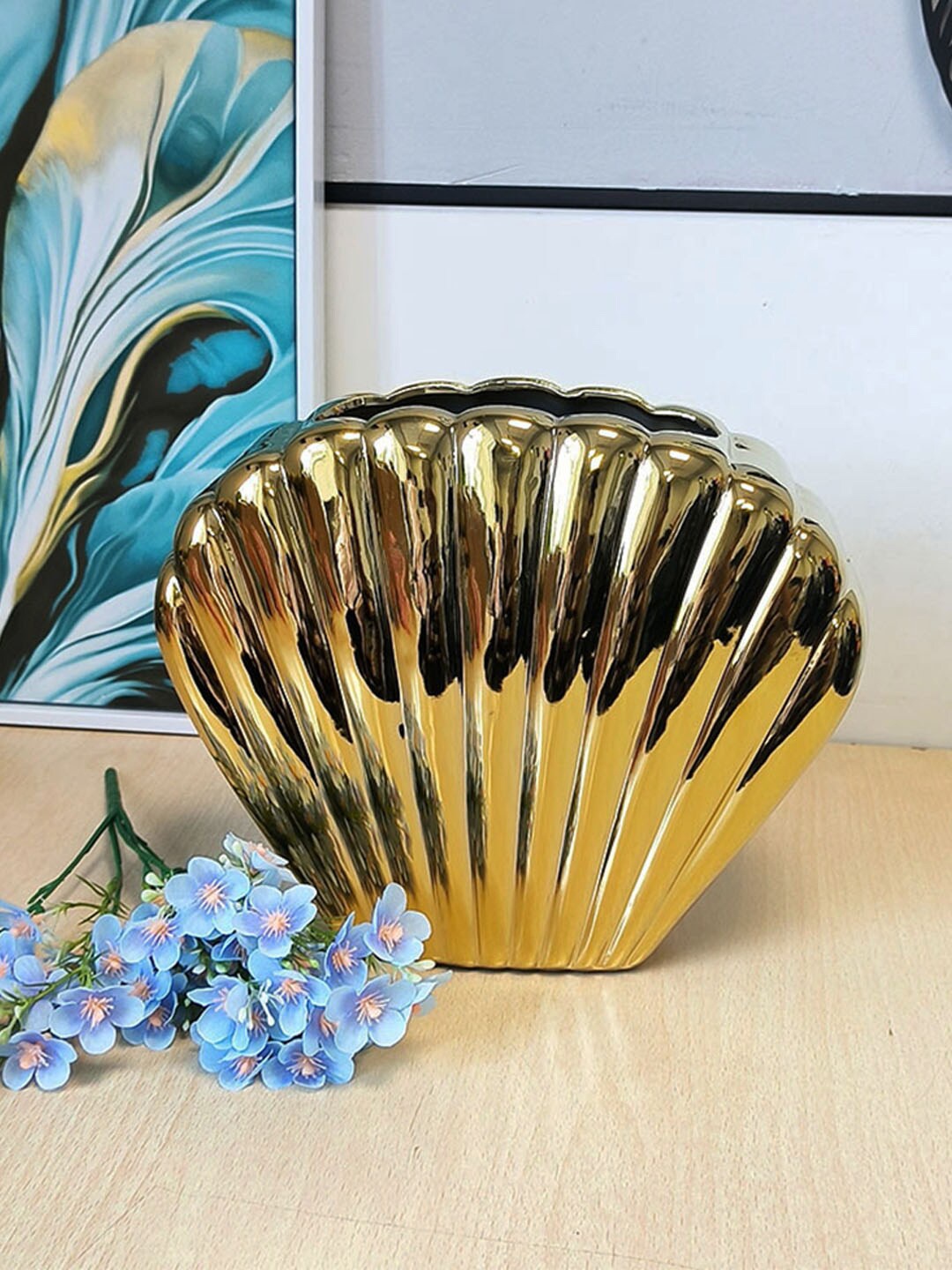 

Art Street Gold-Toned Shell Ceramic Flower Vase