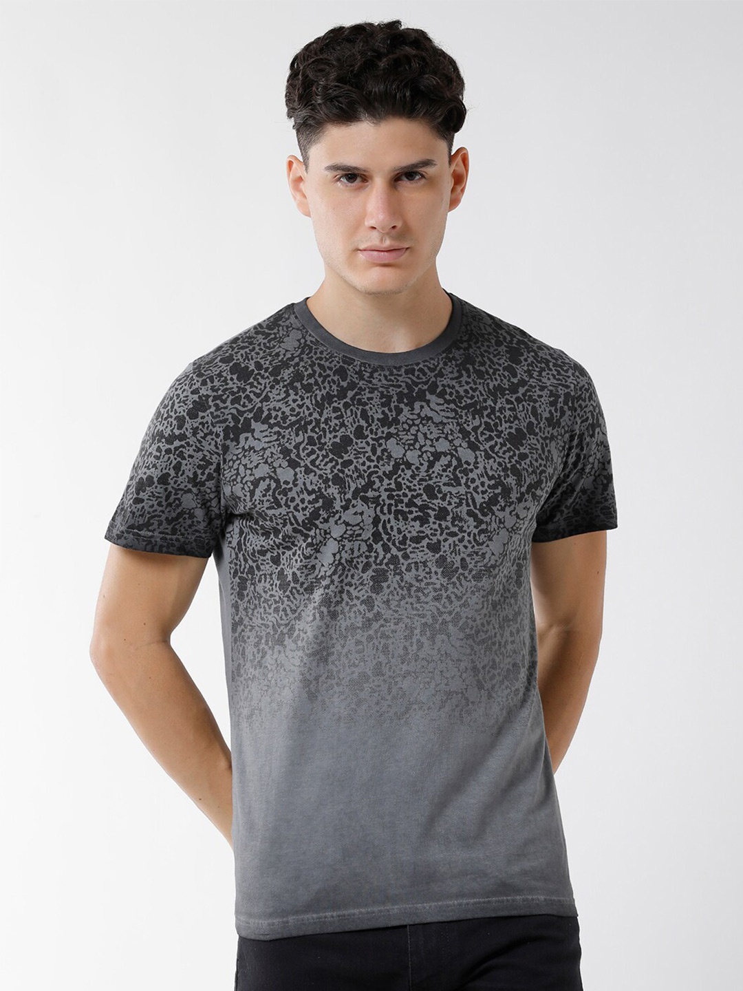 

WROGN Graphic Printed Cotton Slim Fit T-shirt, Grey