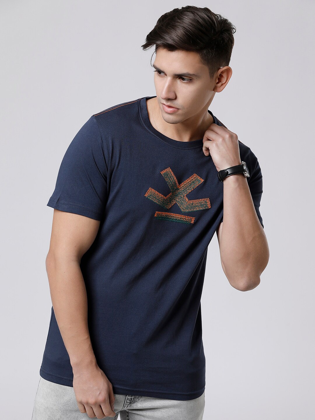 

WROGN Graphic Printed Applique Slim Fit T-shirt, Navy blue