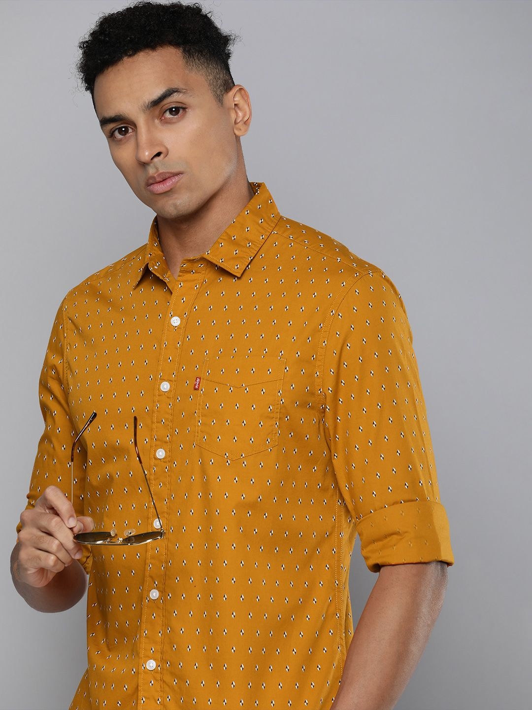 

Levis Slim Fit Geometric Printed Pure Cotton Casual Shirt, Mustard