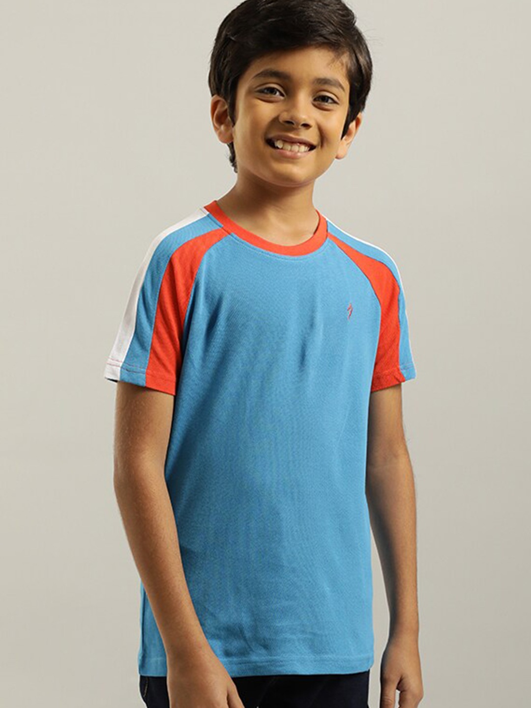 

Indian Terrain Boys Raglan Sleeve Pure Cotton T-shirt, Blue