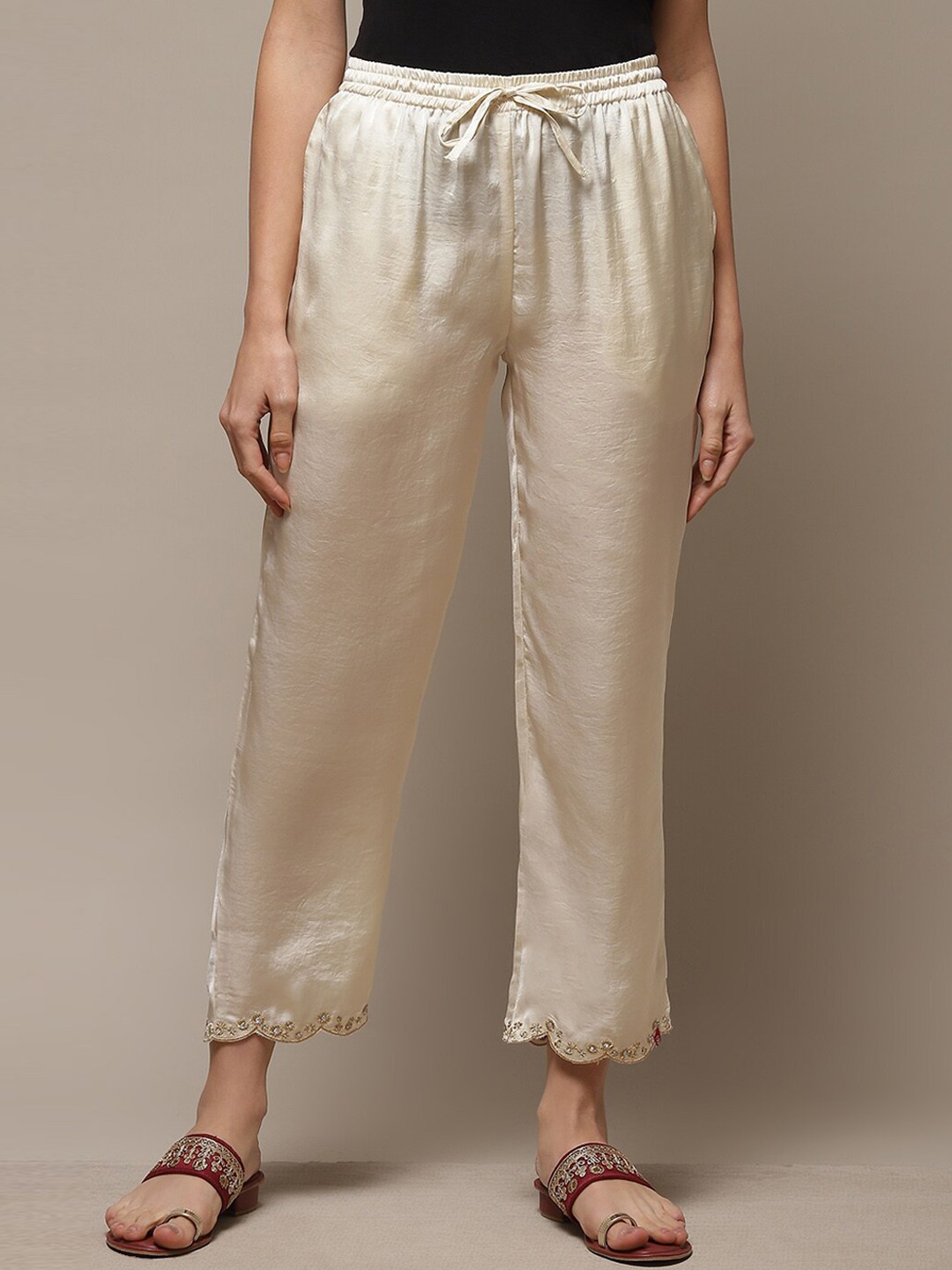 

Biba Women Relaxed Trousers, Off white