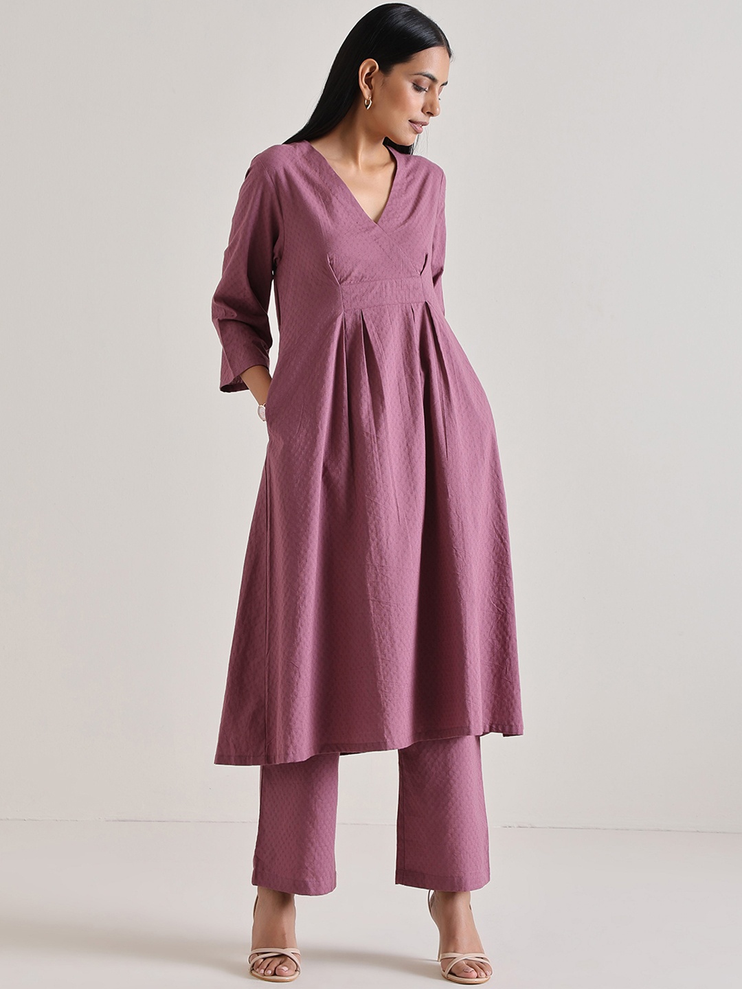 

trueBrowns V-Neck A-line Kurta With Palazzos, Pink