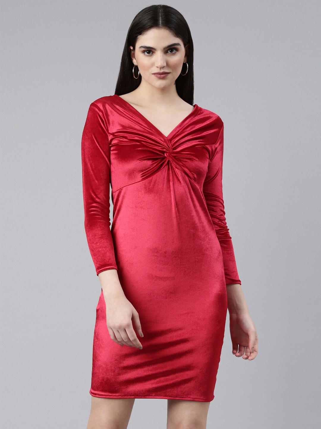 

SHOWOFF V-Neck Sheath Dress, Red