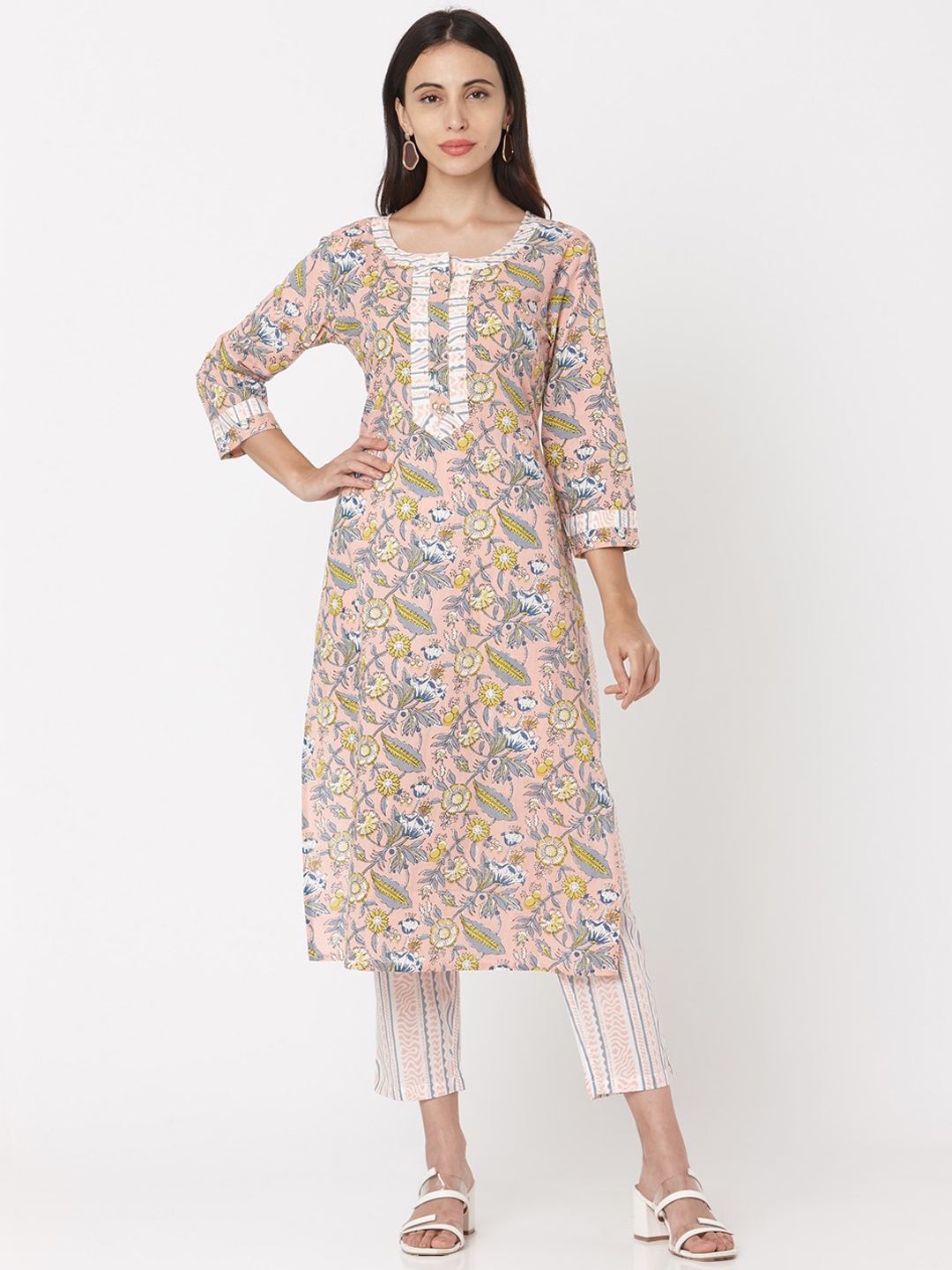 

Saanjh Peach-Coloured Floral Printed Pure Cotton Kurta With Trousers & With Dupatta