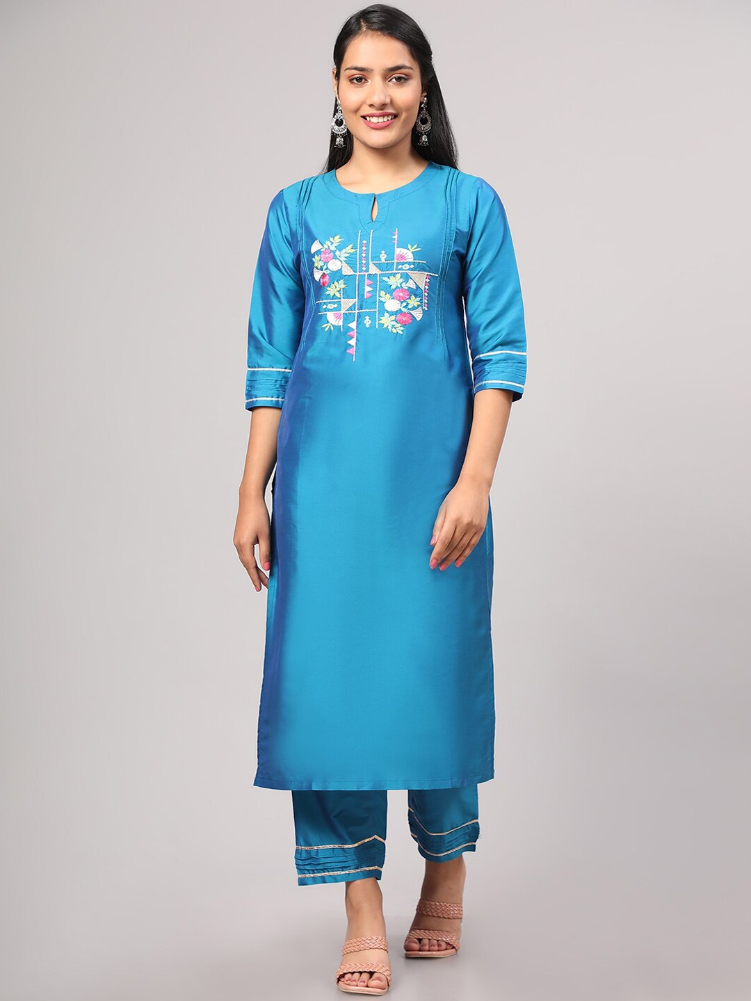 

V TRADITION Floral Embroidered Regular Thread Work Kurta With Trousers, Blue