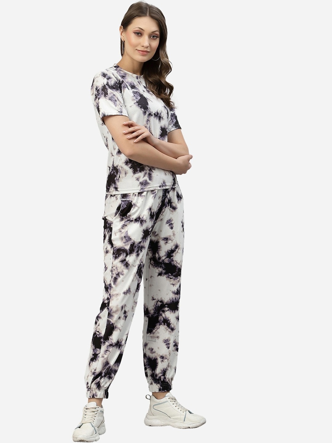 

Ziva Fashion Tie & Dye T-Shirt With Joggers, Black