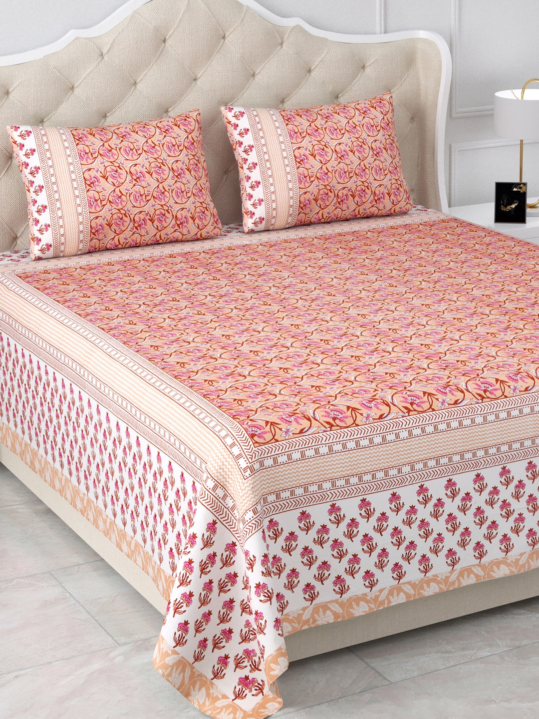

Aapno Rajasthan Maharajas Jewel White Floral 120 TC Cotton King Bedsheet & 2 Pillow Covers