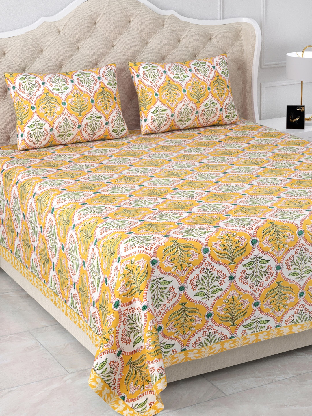 

Aapno Rajasthan Yellow & Green Printed 120 TC Cotton King Bedsheet & 2 Pillow Covers