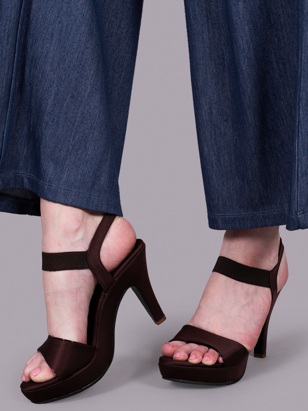

AROOM Open Toe Platform Heels With Backstrap, Brown