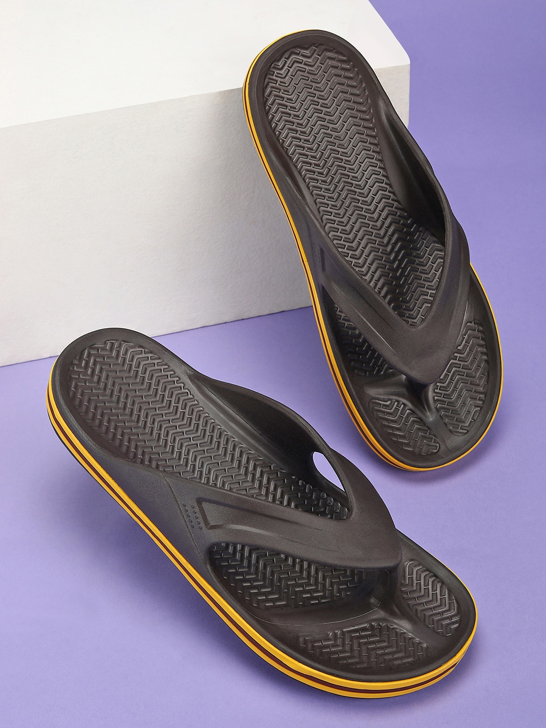 

Paragon Men Rubber Lightweight Thong Flip-Flops, Brown
