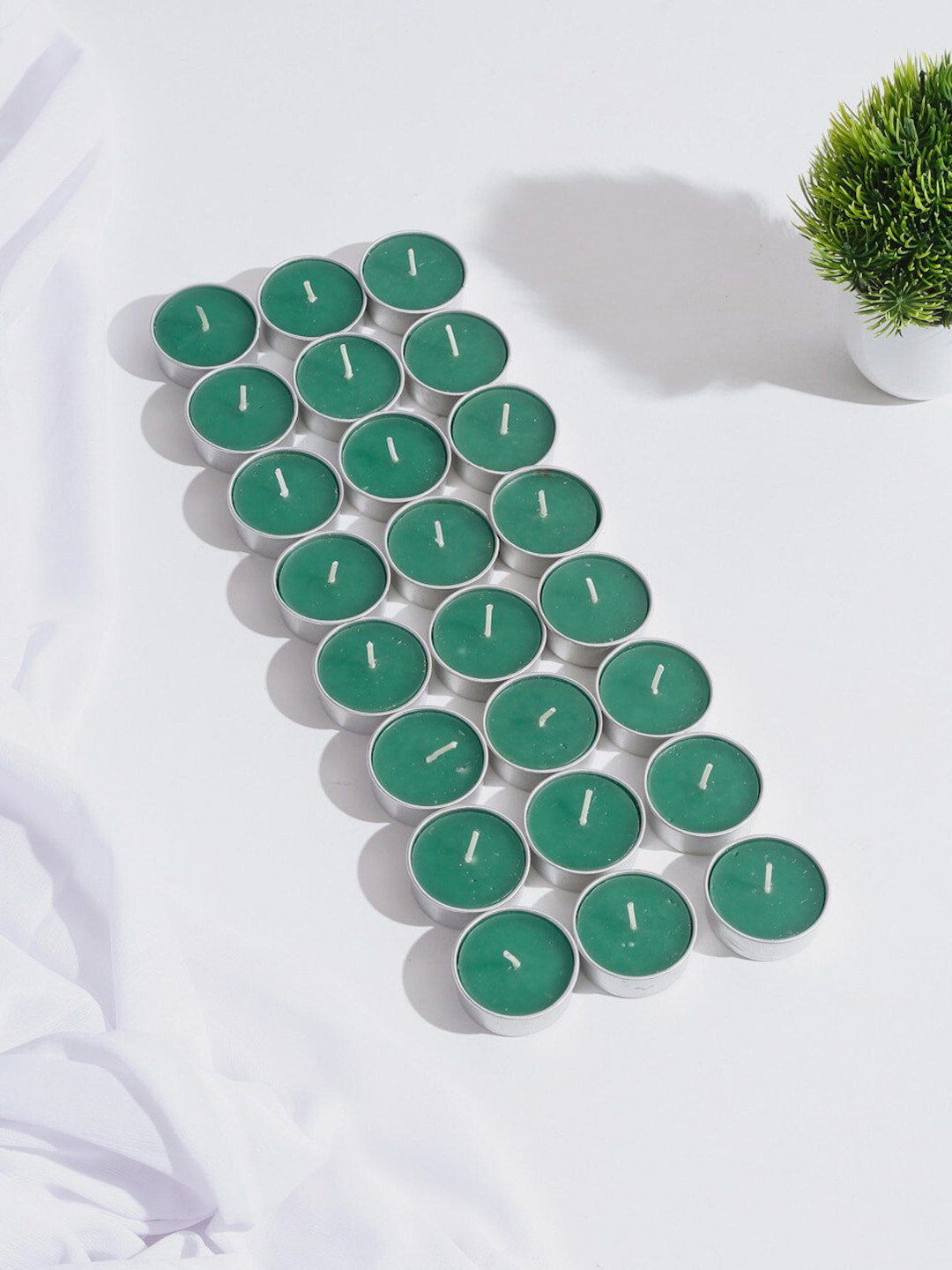 

Fabindia Aalaya Green 24 Pieces T-Lite Candles