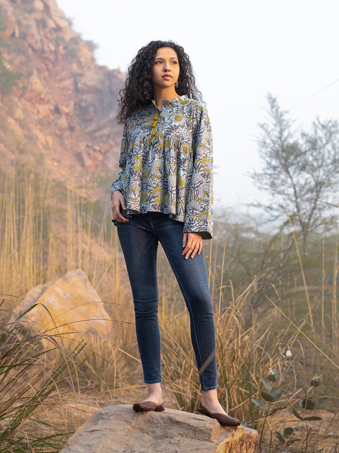 

AKISO Blue Floral Print Cotton Top